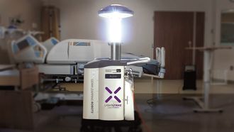 パルス方式キセノン紫外線照射ロボットの導入